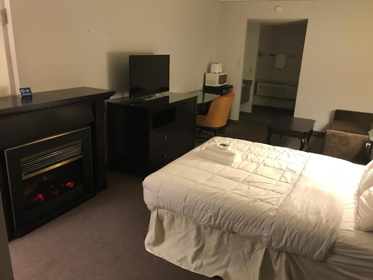 Strathroy Motor Inn Delaware Buitenkant foto